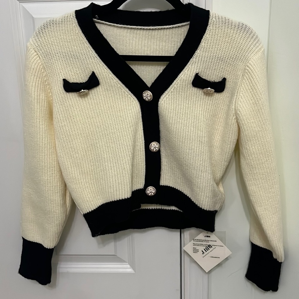 BRAND NEW WITH TAGS - J.ING Black and White Contrast Cardigan Button Up